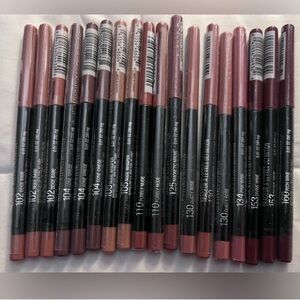 Maybelline Lip Liner
